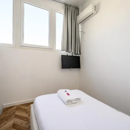 Miku Apartments-luxury View At Wilson Square Apartmán