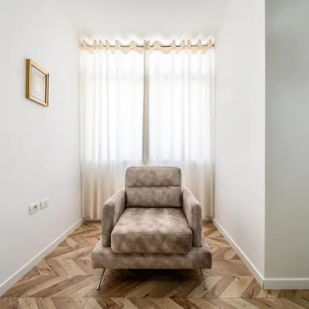 Miku Apartments-luxury View At Wilson Square * 地拉那