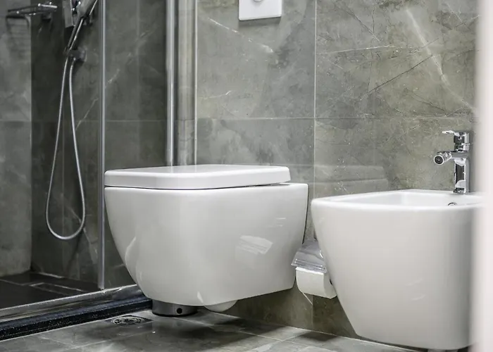 Miku Apartments-luxury View At Wilson Square Тирана