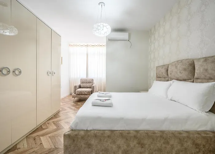 Miku Apartments-luxury View At Wilson Square * Tirana