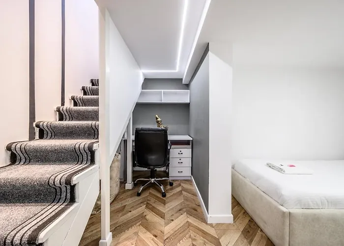 Miku Apartments-luxury View At Wilson Square Апартаменты *