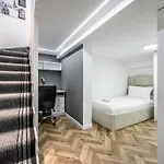 Miku Apartments-luxury View At Wilson Square Tirana