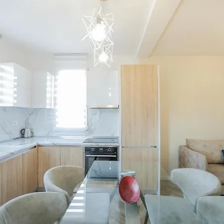 Miku Apartments-luxury View At Wilson Square Tirana