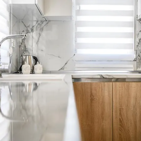 Miku Apartments-luxury View At Wilson Square Apartment