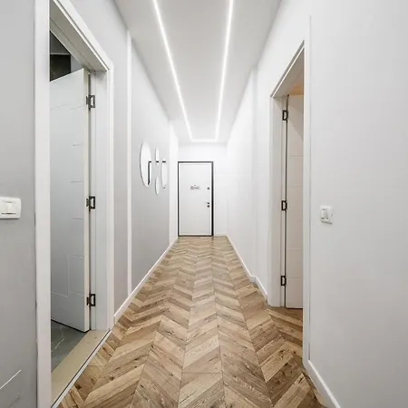 Miku Apartments-luxury View At Wilson Square * ティラナ