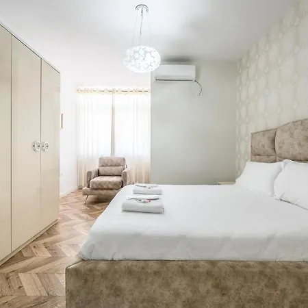 Miku Apartments-luxury View At Wilson Square * Tirana