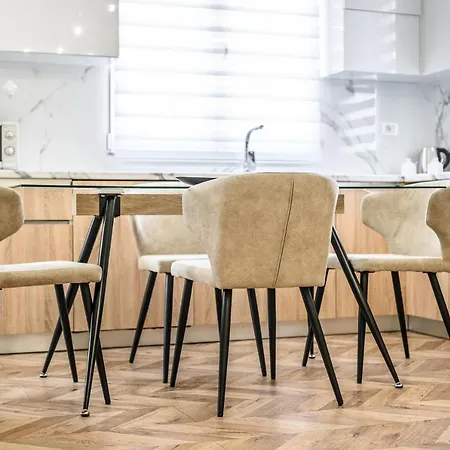 Miku Apartments-luxury View At Wilson Square Apartment Tirana