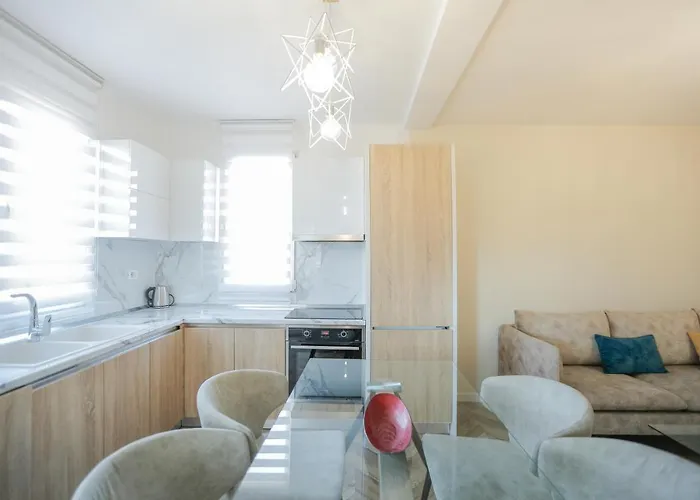 Miku Apartments-luxury View At Wilson Square Tirana