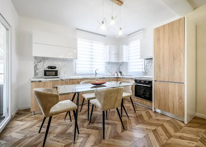 Miku Apartments-luxury View At Wilson Square Lägenhet