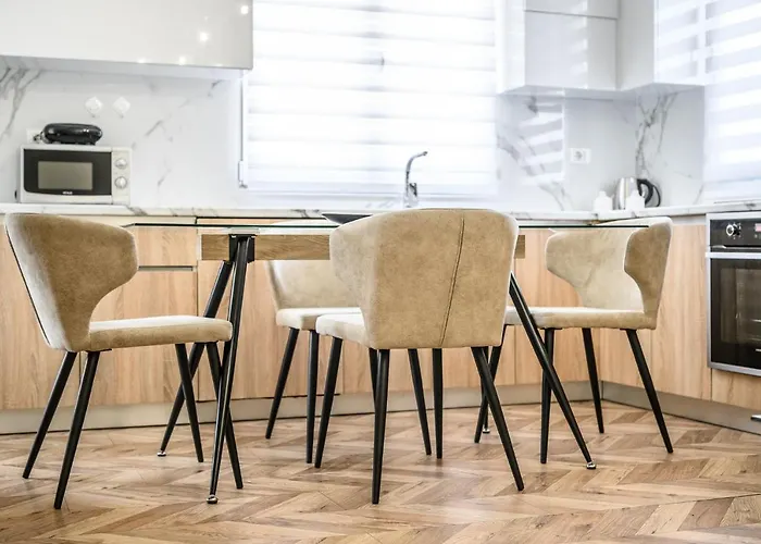 Miku Apartments-luxury View At Wilson Square Διαμέρισμα Τίρανα